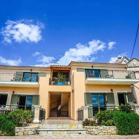 Maniata Holiday 4 * Antipata