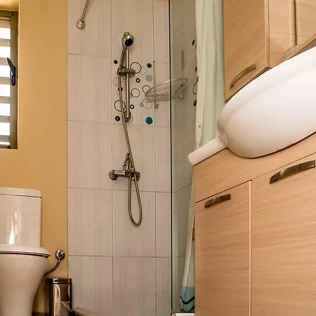 Maniata Holiday 4 *